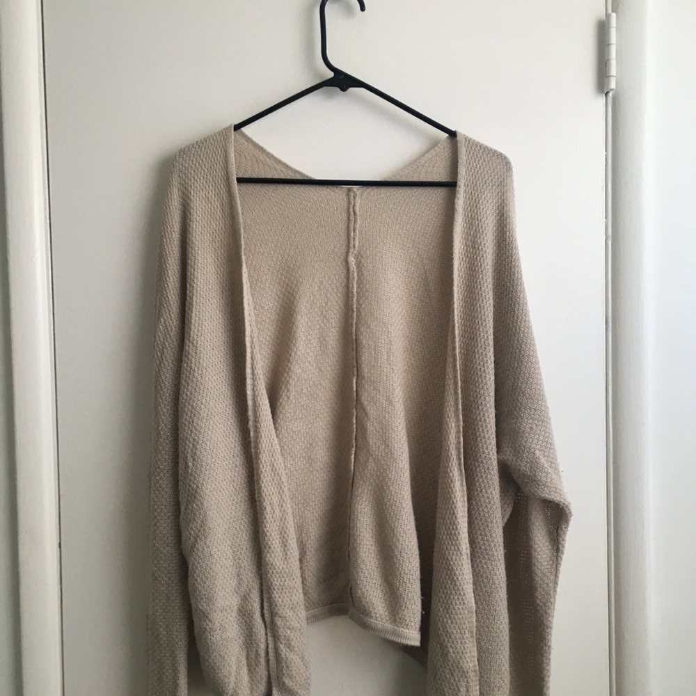 SOFT BEIGE CARDIGAN/ SWEATER